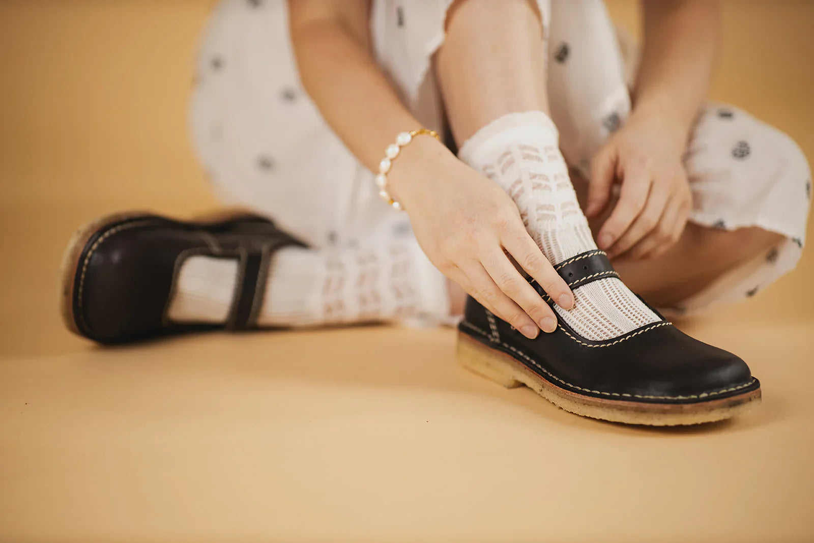 Closed-toe sandals
